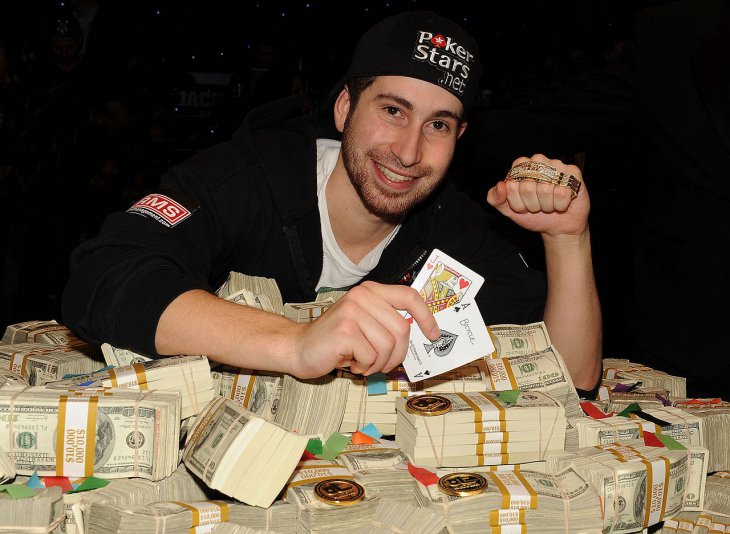 Fisc et poker : Jonathan Duhamel en litige avec les autorités canadiennes